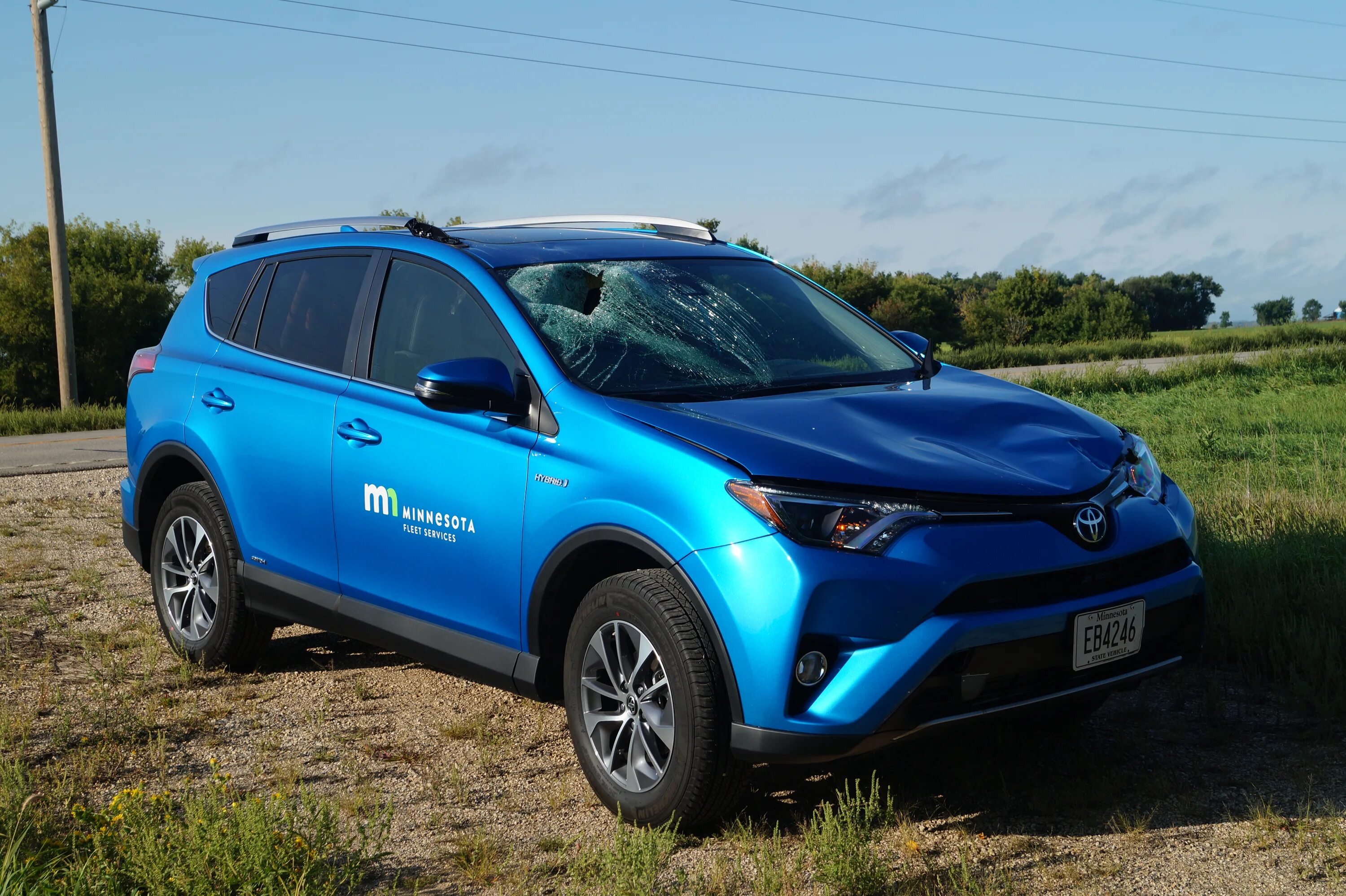 Toyota rav4 2017. Toyota rav4 Hybrid. Тойота рав 4 5. Toyota rav4 AWD.