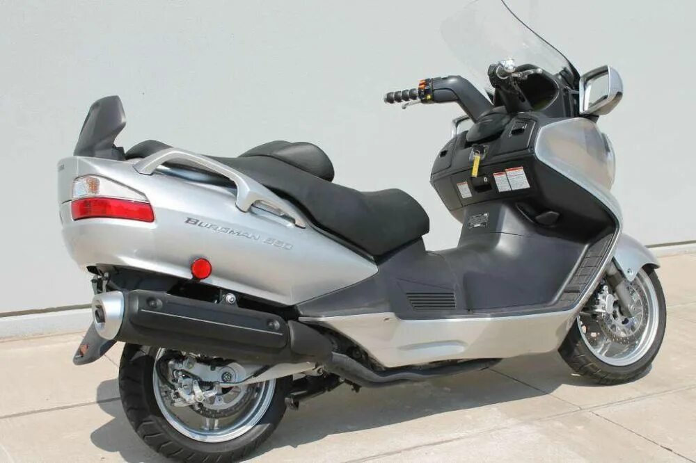 Макси скутер бургман 650. Suzuki skywave 650. Skywave burgman 650. Скутер сузуки 650. Suzuki burgman 650 2002.