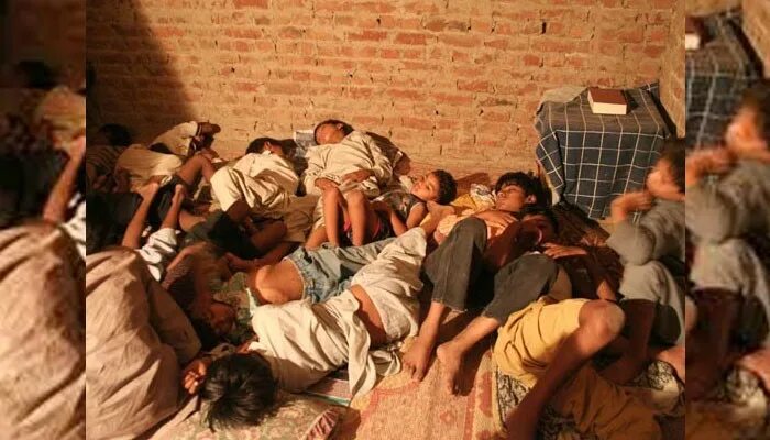 Детское рабство в Пакистане. Жизнь это рабство. Дети проданные в рабство.