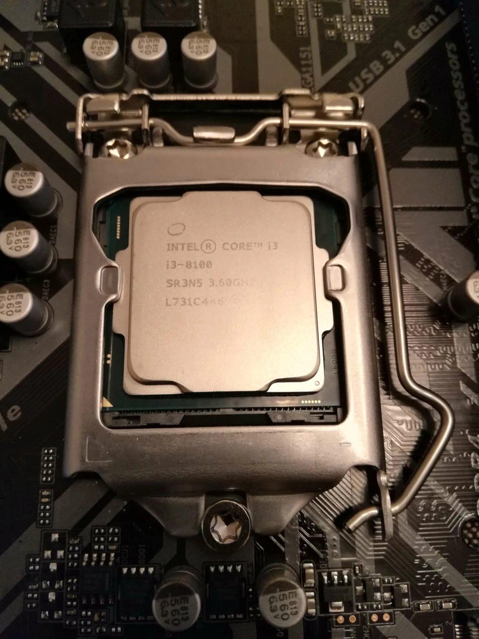 Core i3 8100. Intel i3 8100 OEM. Intel Core i3 8100, LGA 1151v2, OEM. Intel(r) Core(TM) i3-8100 CPU @ 3.60GHZ.