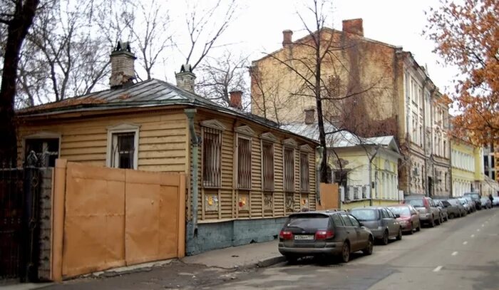 Пречистенка булгаков. Дом мастера Мансуровский переулок. Мансуровский переулок Булгаков. Мансуровский переулок 9 дом мастера. Мансуровский переулок 9 мастер Булгаков.