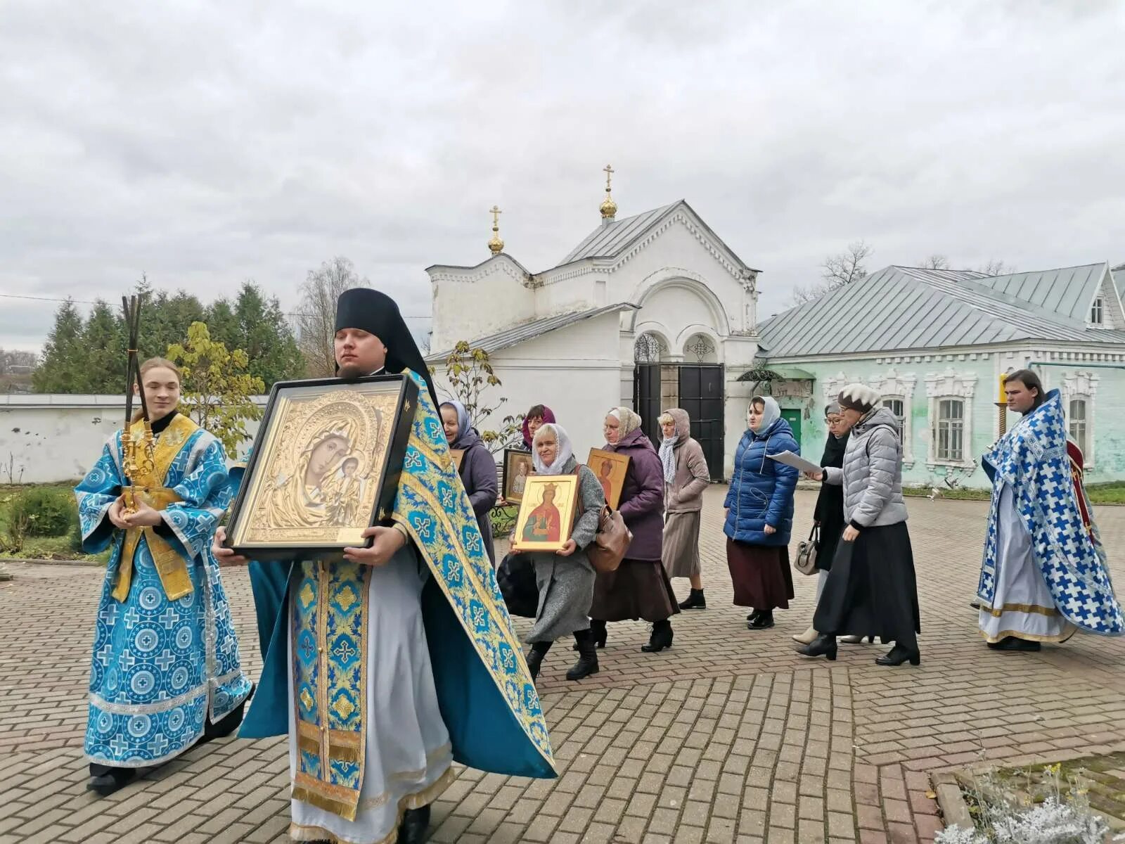 27 апреля праздник иконы божией матери виленская. престольный праздник казанской божьей матери. праздник в честь богородицы. празднование в честь иконы божией матери казанская. 16 сентября икона писидийская.