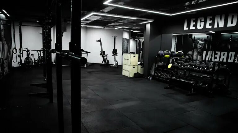 Тарков тренажерный зал. Тарков тренажерный зал. Спортзал тарков. Тренировочный зал. Тарков тренажерный зал.