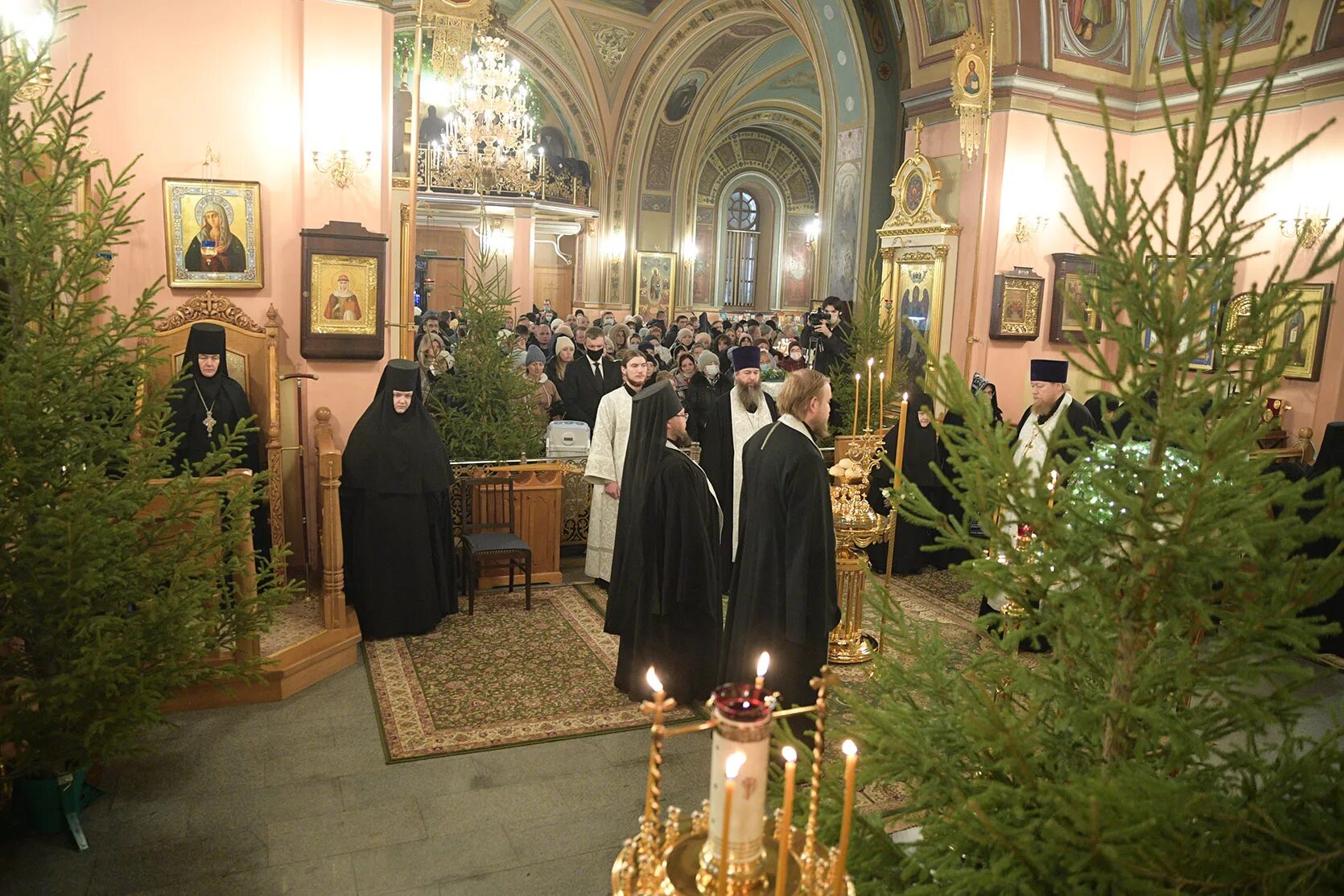 Покровский монастырь служба