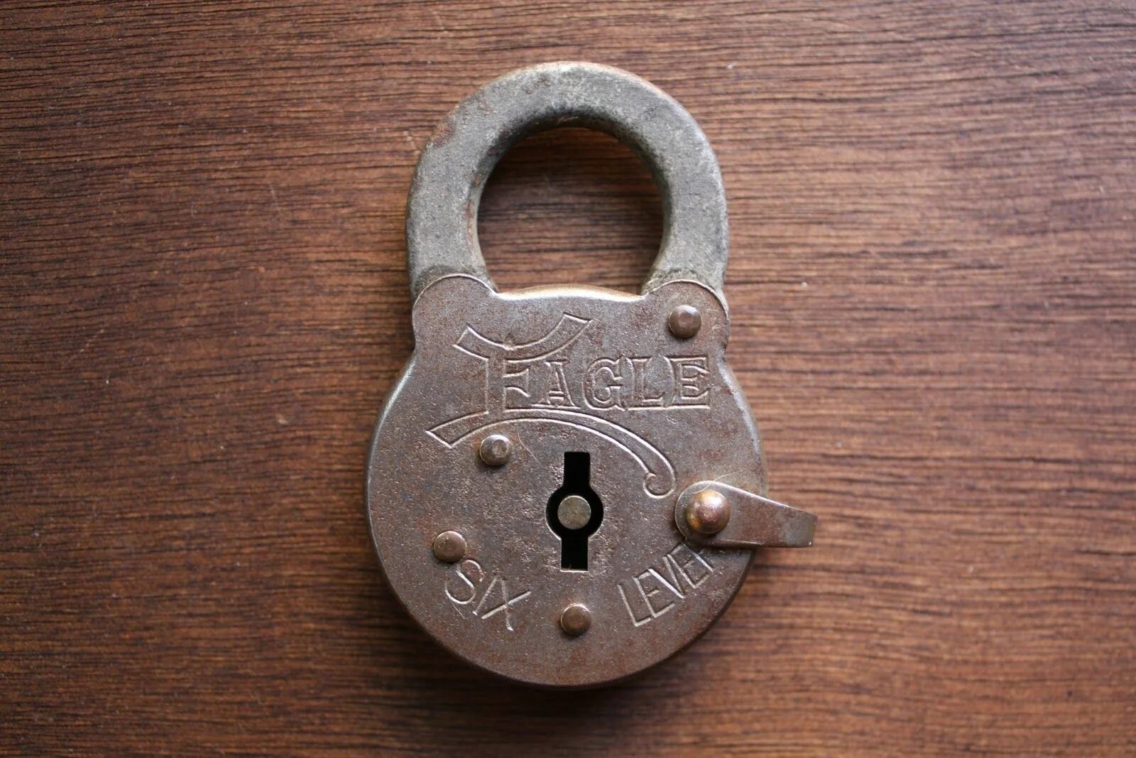 Купить Замок Master Lock 380D 40 мм из нержавеющей стали: отзывы, фото и характе