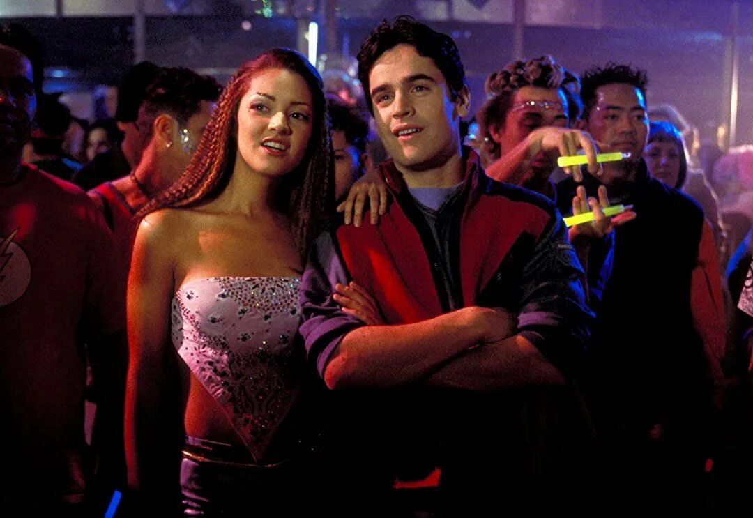 Останавливающие время 2022. Останавливающие время Clockstoppers (2002). Паула Гарсес остонанавливающий время.