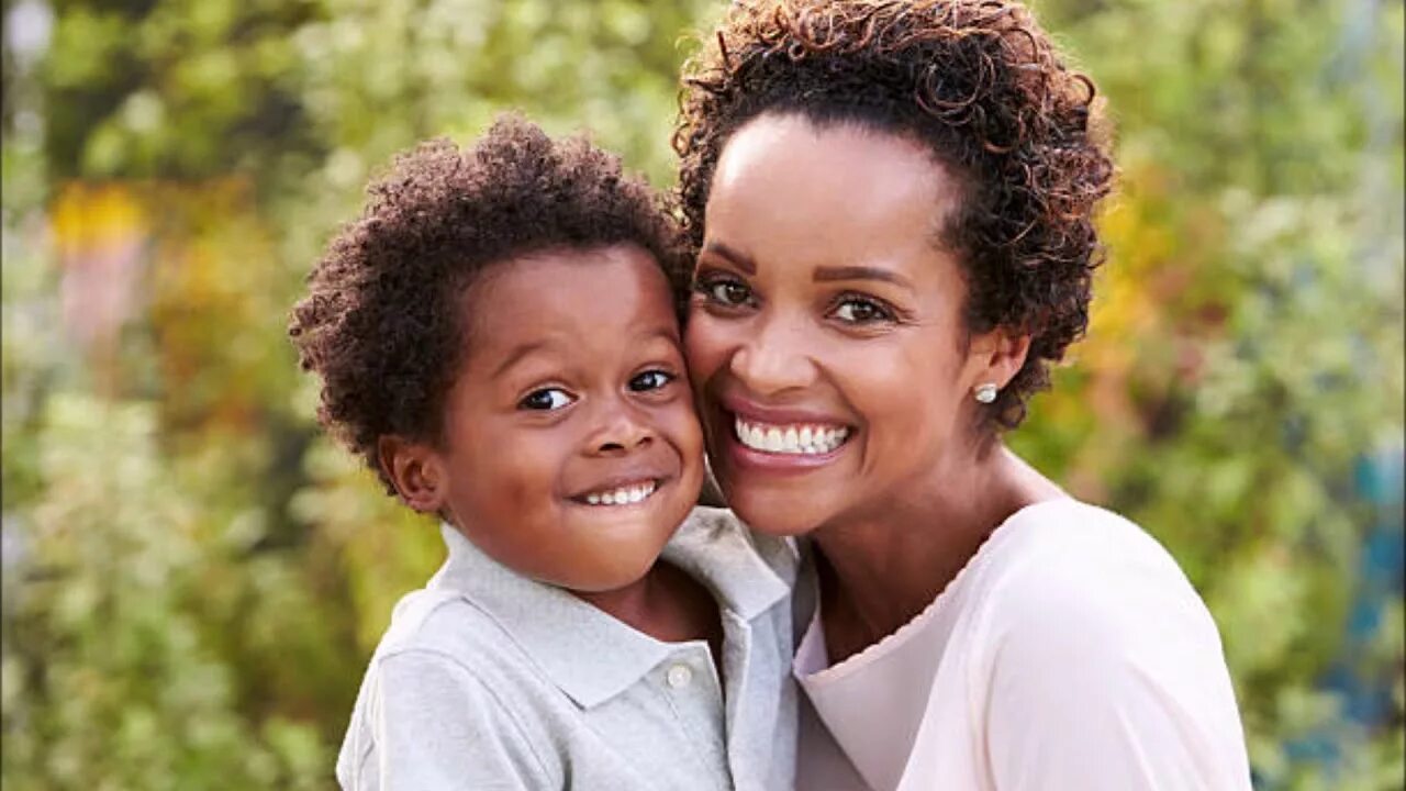 Mom Is the Most Important Job in the World And Here Are 12 Photos to Prove - Wom