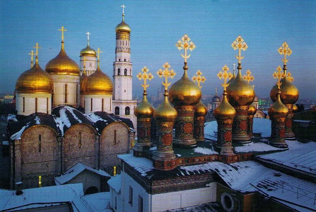 Золотые купола москва злотые купола. Золотые купола 2. Итальянская церковь с золотым куполом. Православный храм. Золотые купола 2.