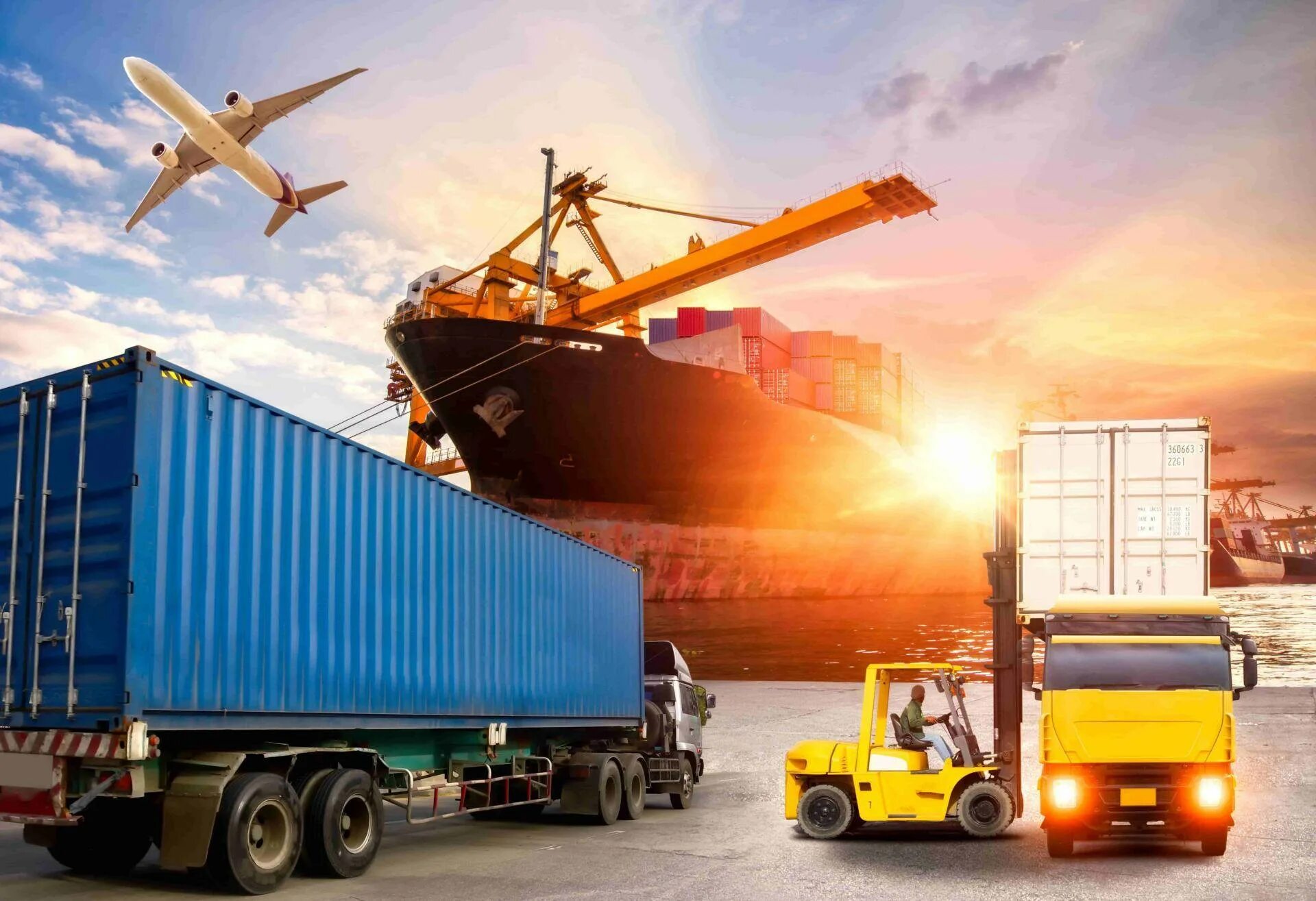 Транспортная компания Cargo transport Logistics. Мультимодальные перевозки. Контейнерные перевозки. Промышленный транспорт.