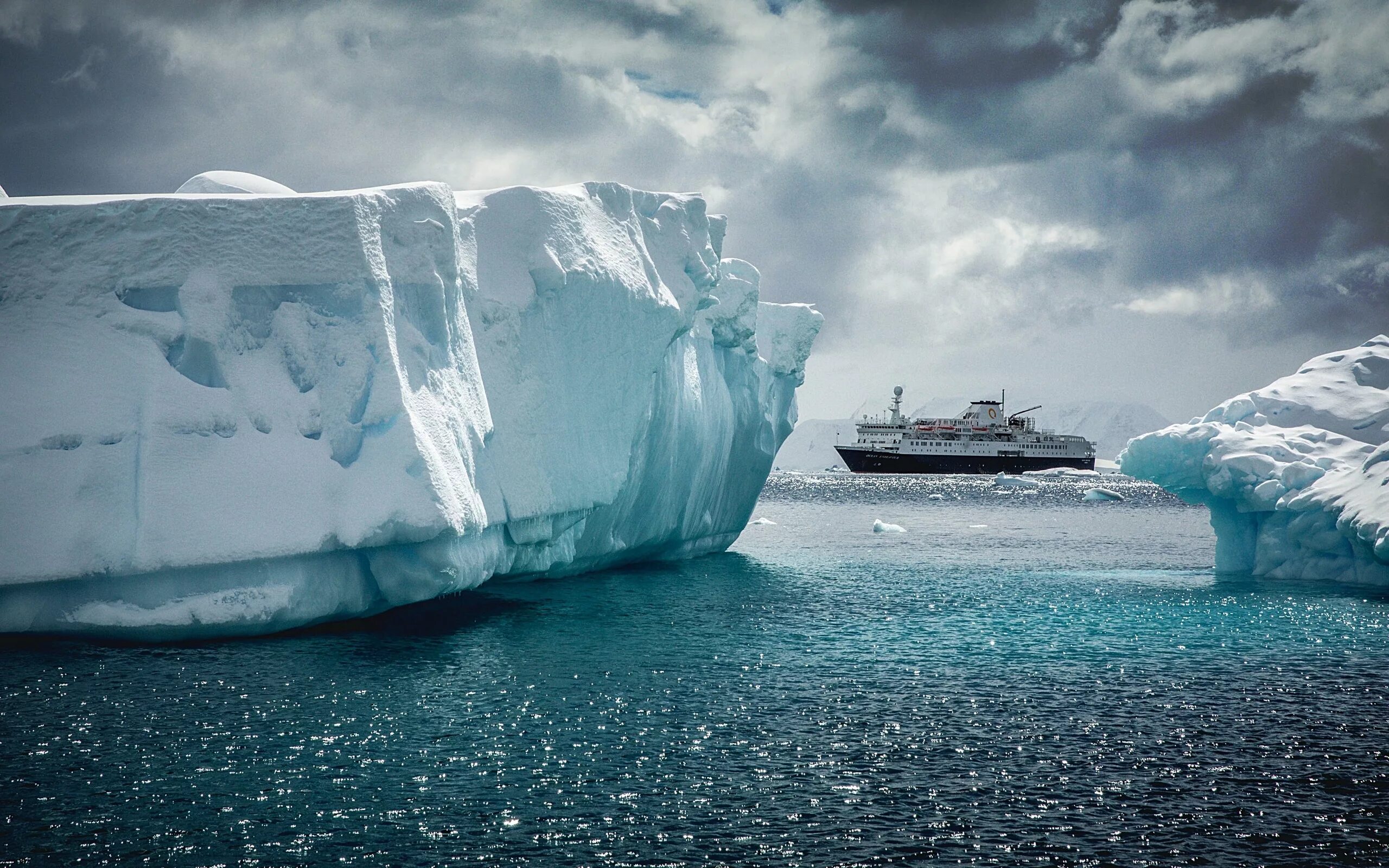 Ледовитый океан Айсберг. Лед Айсберг Арктика. Айсберги в Арктике.