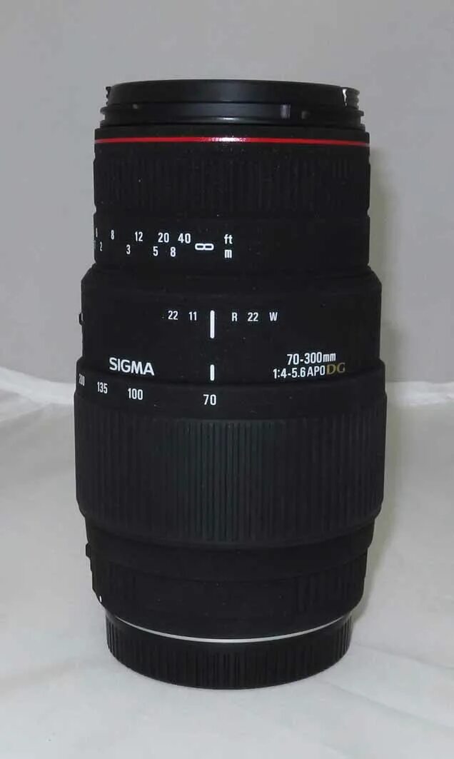 Sigma 70 300. Объектив Сигма 70-300. Объектив 70-300mm Сигма. Sigma 70-300mm Canon. Объектив Сигма 70-300 для Canon.