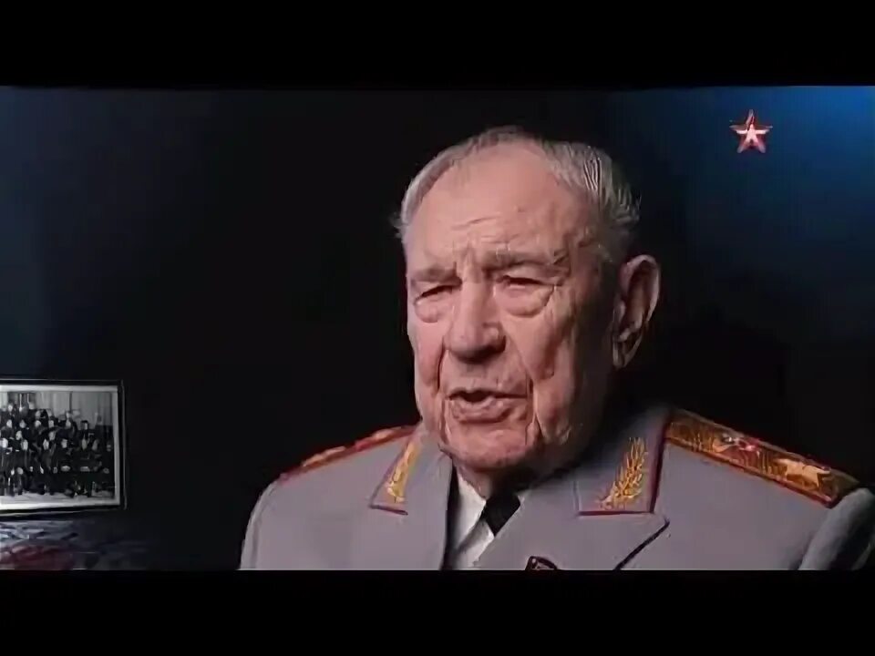 Маршалл сталина. Маршал советского союза ланцов. Сталин иосиф виссарионович 1945. Василевский и сталин. Книга про сталина.