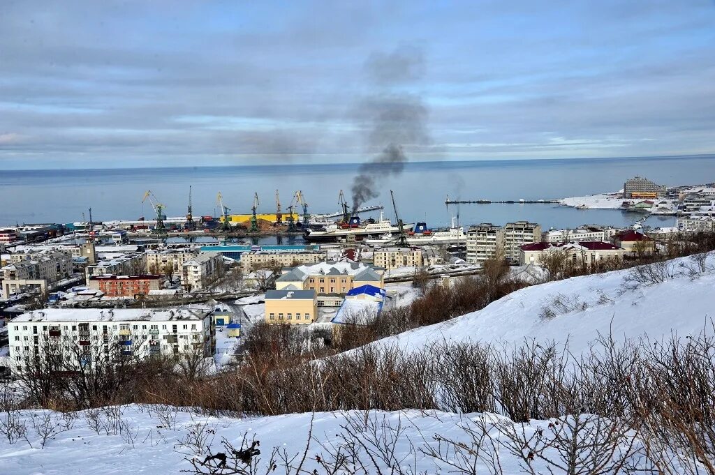 Время холмск сахалинская. Время холмск сахалинская. Холмск сахалинская область природа. Холмс город сахалин. Время холмск сахалинская.