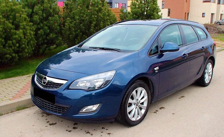 Opel Astra j 2011 универсал.