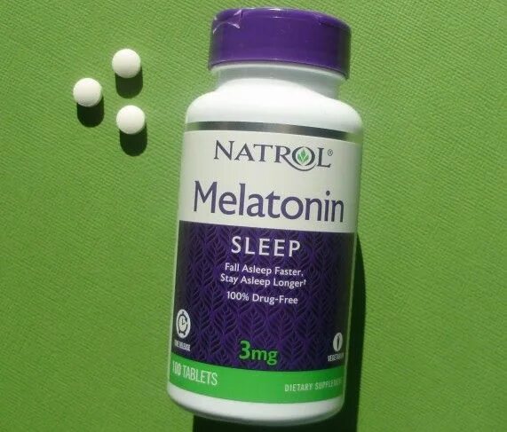 Успокоительное мелатонин. Мелатонин Natrol Melatonin. Мелатонин таблетки Natrol. Мелатонин Эвалар 100. Мелатонин Эвалар 3 мг.