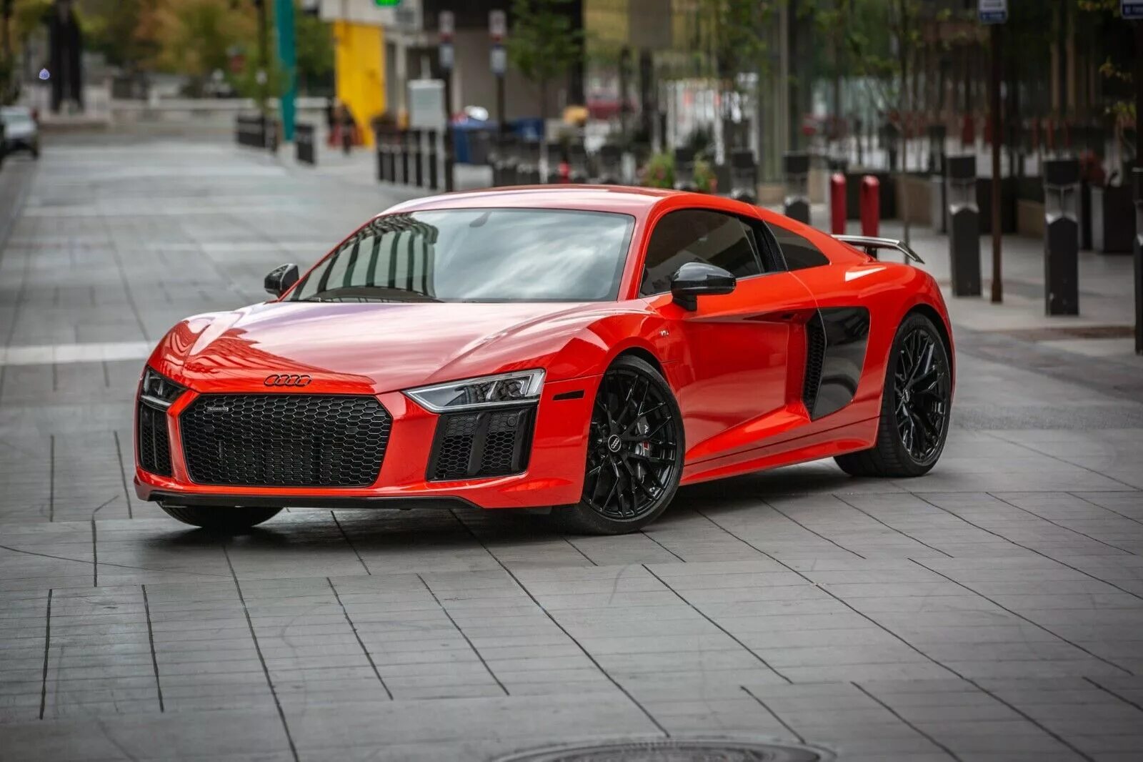 Машина 2017 года купить. Audi r8 2017. Audi r8 v10 2017. Audi r8 v10 Plus 2017. Audi r8 v10 Red.