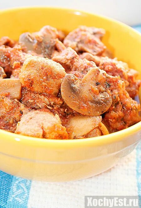 гуляш из свинины с шампиньонами. гуляш из свинины с шампиньонами. гуляш из свинины с грибами. гуляш из свинины с шампиньонами. гуляш из свинины с шампиньонами.