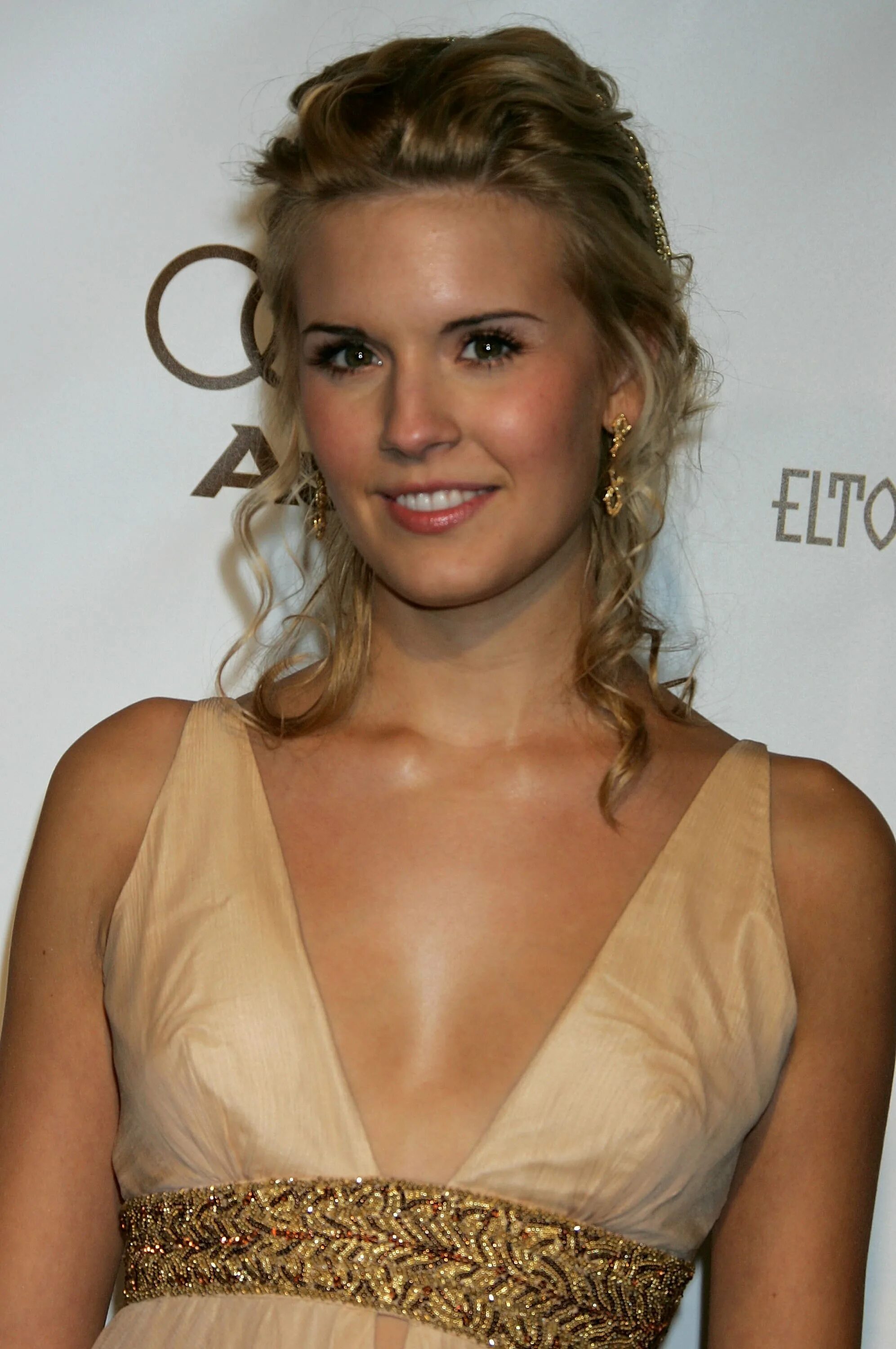 Грейс 18. Мэгги Грейс. Мэгги Грэйс Maggie Grace. Мэгги Грейс 2022. Мэгги Грейс 18 +.