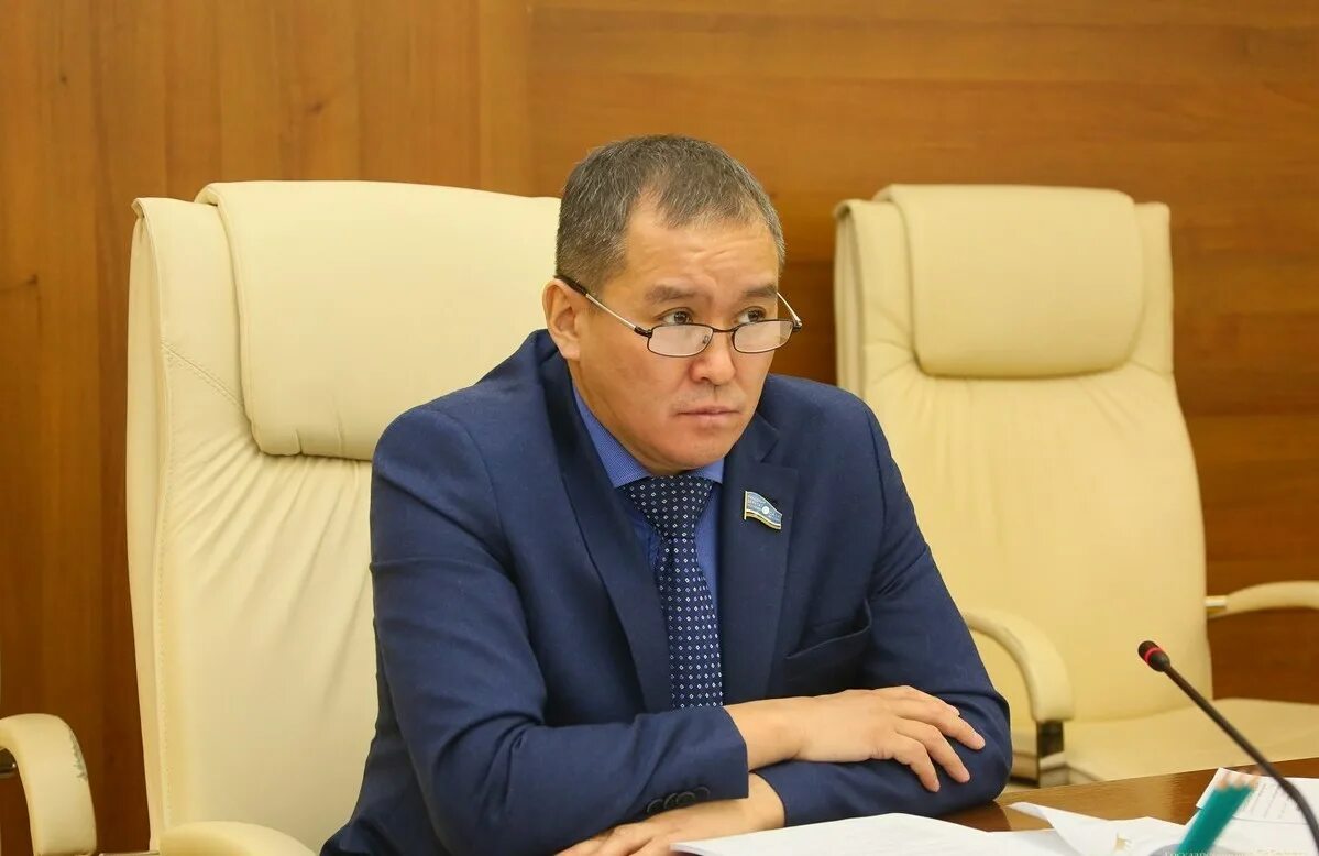 Снегирев депутат законодательного собрания. Депутат садовников. Депутат садовников. Депутат садовников. Депутат садовников.
