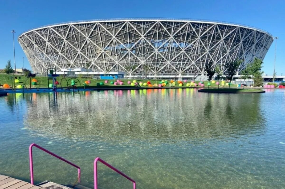 Бассейн центральный стадион. Парк Центральный стадион Волгоград. Лагуна Волгоград бассейн ЦПКИО. Парк ЦПКИО Волгоград 2022. Бассейн ЦПКИО Волгоград.