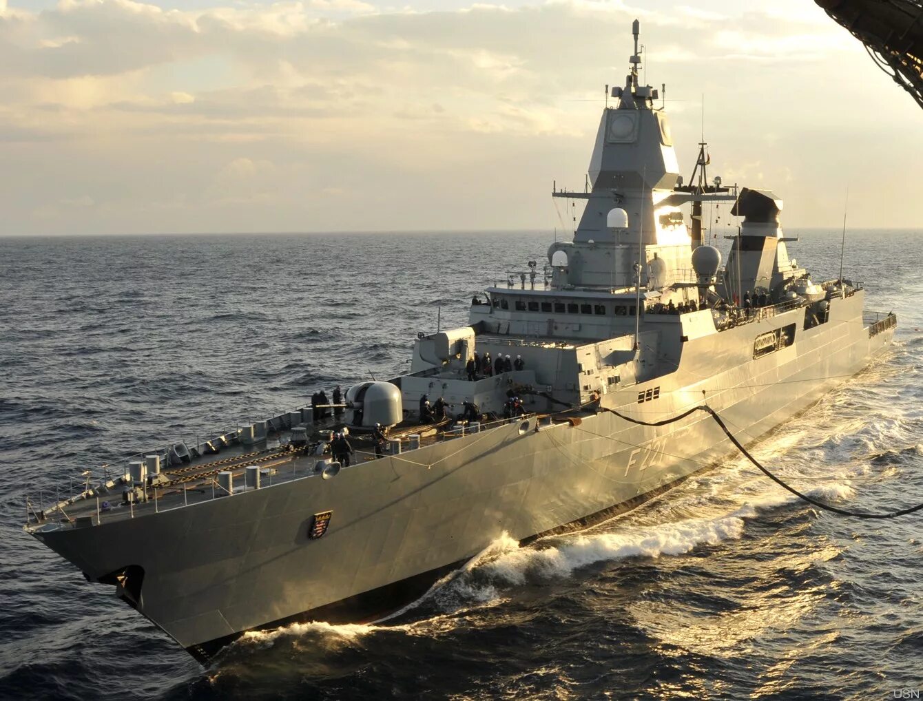 фрегаты типа «баден-вюртемберг» (f125). саксония анхальт фрегат. F 124. корабль де зевен провинсиен. F 124.