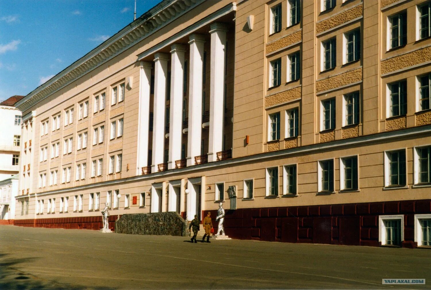 Высшее военное командно инженерное училище. Пермский институт ракетных войск. Пермское ракетное военное училище. Пермское высшее военное командно-инженерное училище. Пермь военное училище ракетных войск.