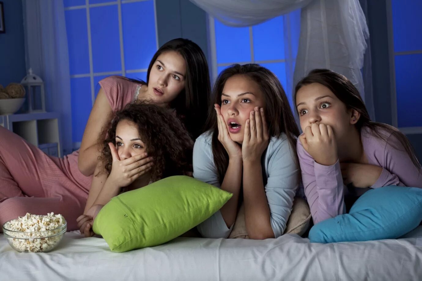 Over teen. Sleepover. Sleepover b9ob. Четыре девушки спят.