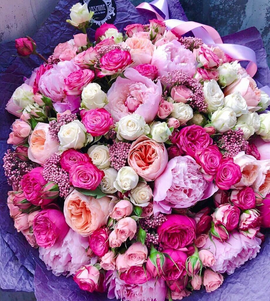 Все цветы по одной цене. Свадебный букет из пионовидных роз. Цветы СПБ.