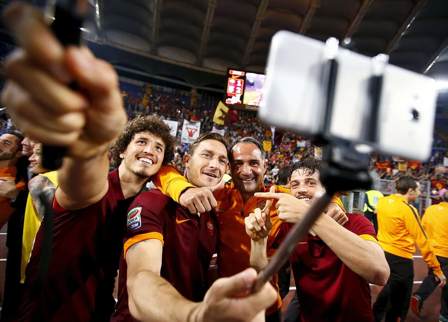 Sport social media. спортивный натюрморт футбол. Sport social media. Nba social media design. что рекламируют блоггеры.