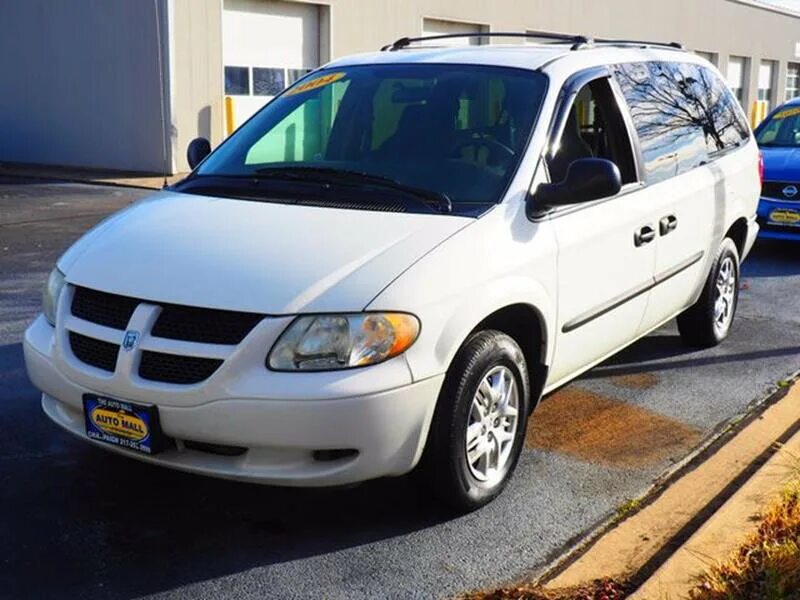 Крайслер вояджер караван. Dodge /Grand/ Caravan 2004. Додж Гранд Караван 4. Додж Гранд Караван 2004. Додж Гранд Вояджер.