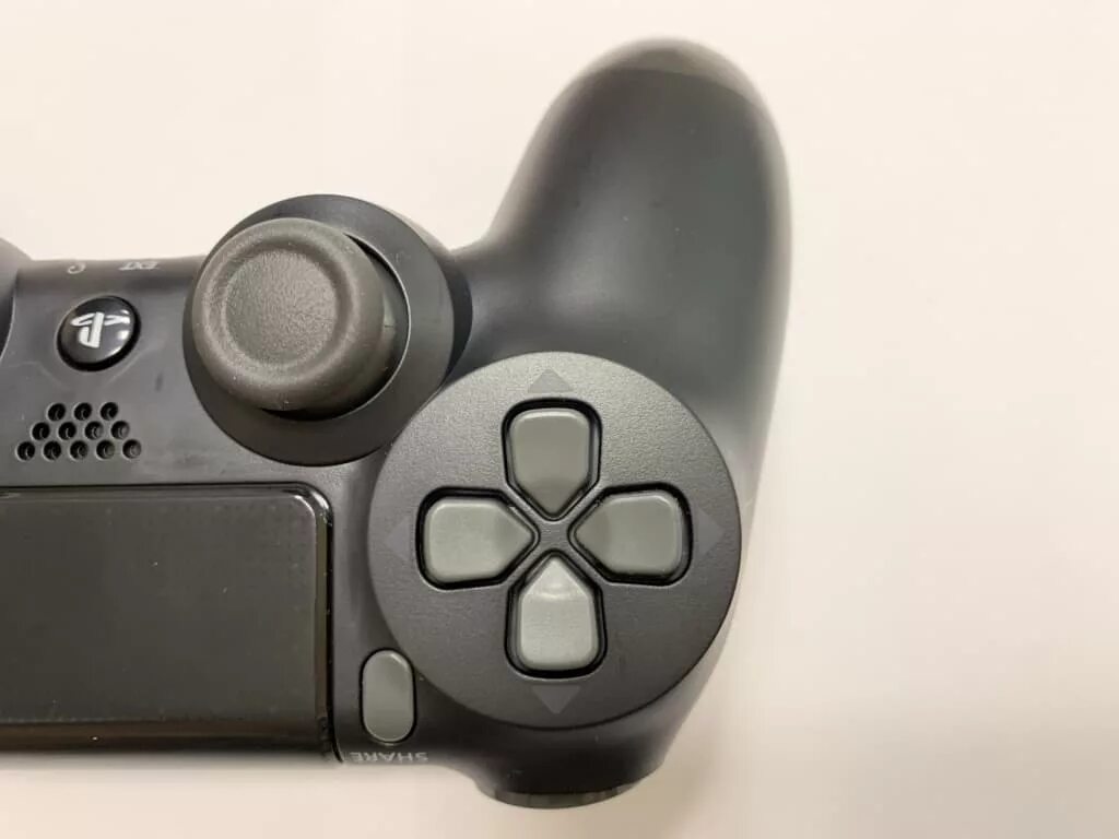 Крестовина дуалшок 4. Кнопки крестовины Dualshock 4. Dualshock 4 оригинал vs копия. Что такое крестовина на джойстике ПС. Чем отличаются геймпады