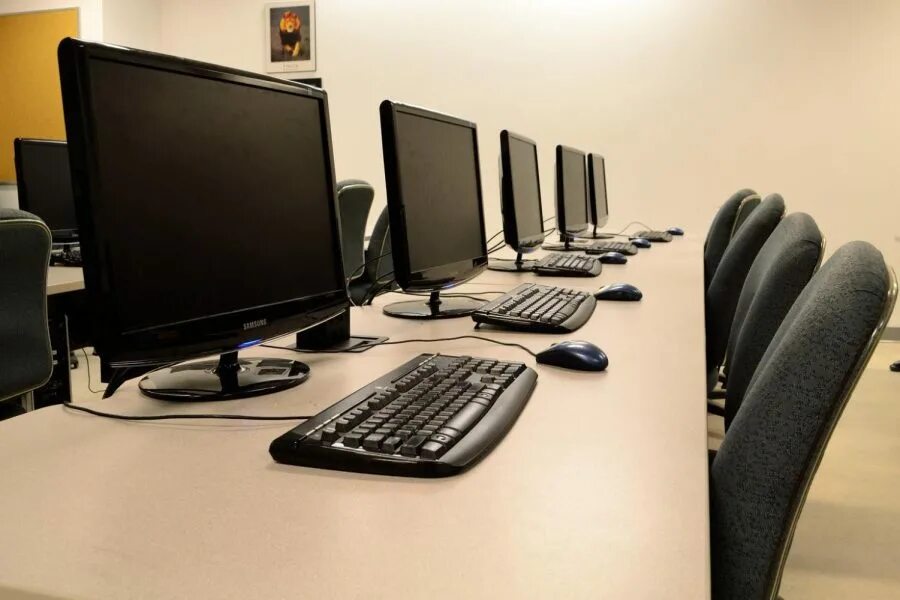 Компьютер лаб. Computer Lab. Computer Lab AUA.