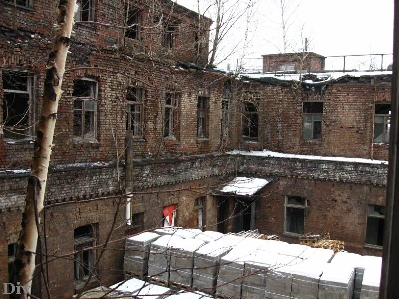 Красный химик судогда. Чернихов завод красный химик. Красный текстильщик завод заброшенный. Журавский охровый завод. Красный текстильщик завод заброшенный.