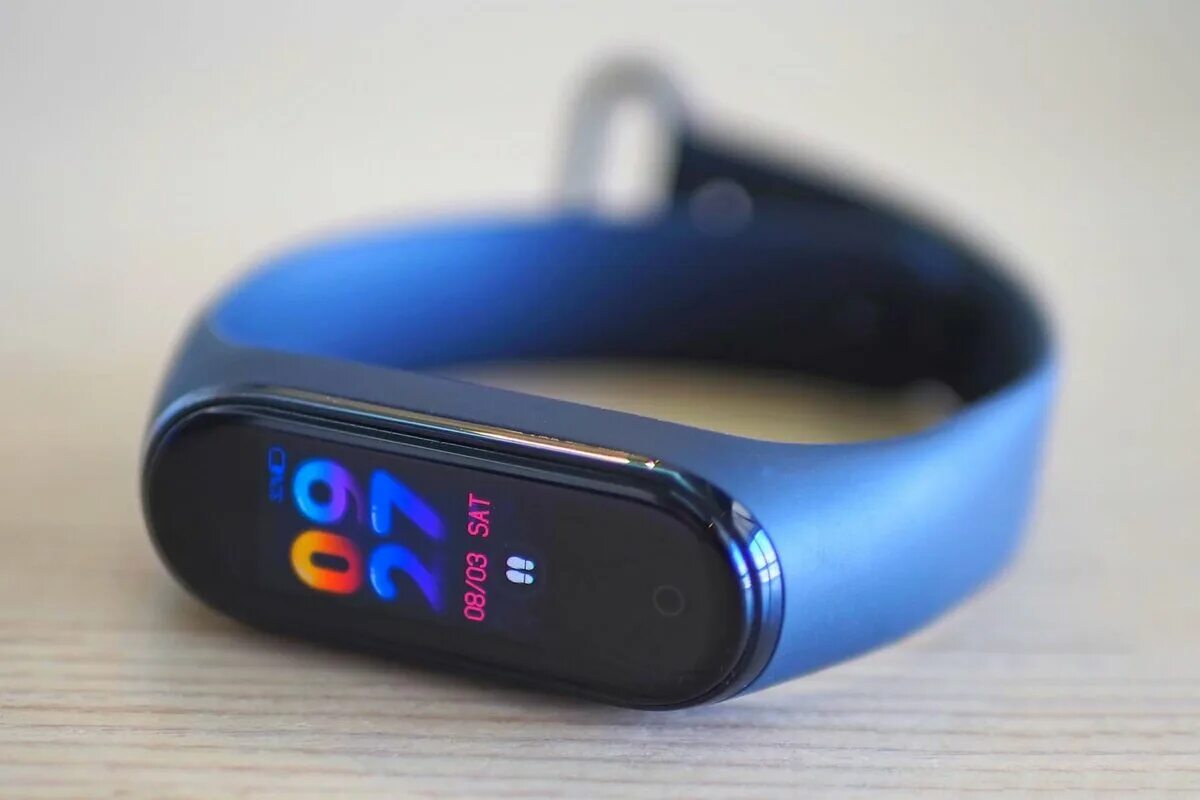 Часы ми бэнт 2 ксиоми 2017. Мибэнд 7. Браслет xiaomi mi band 2. Шагомер сяоми. Зарядное устройство xiaomi band 2.