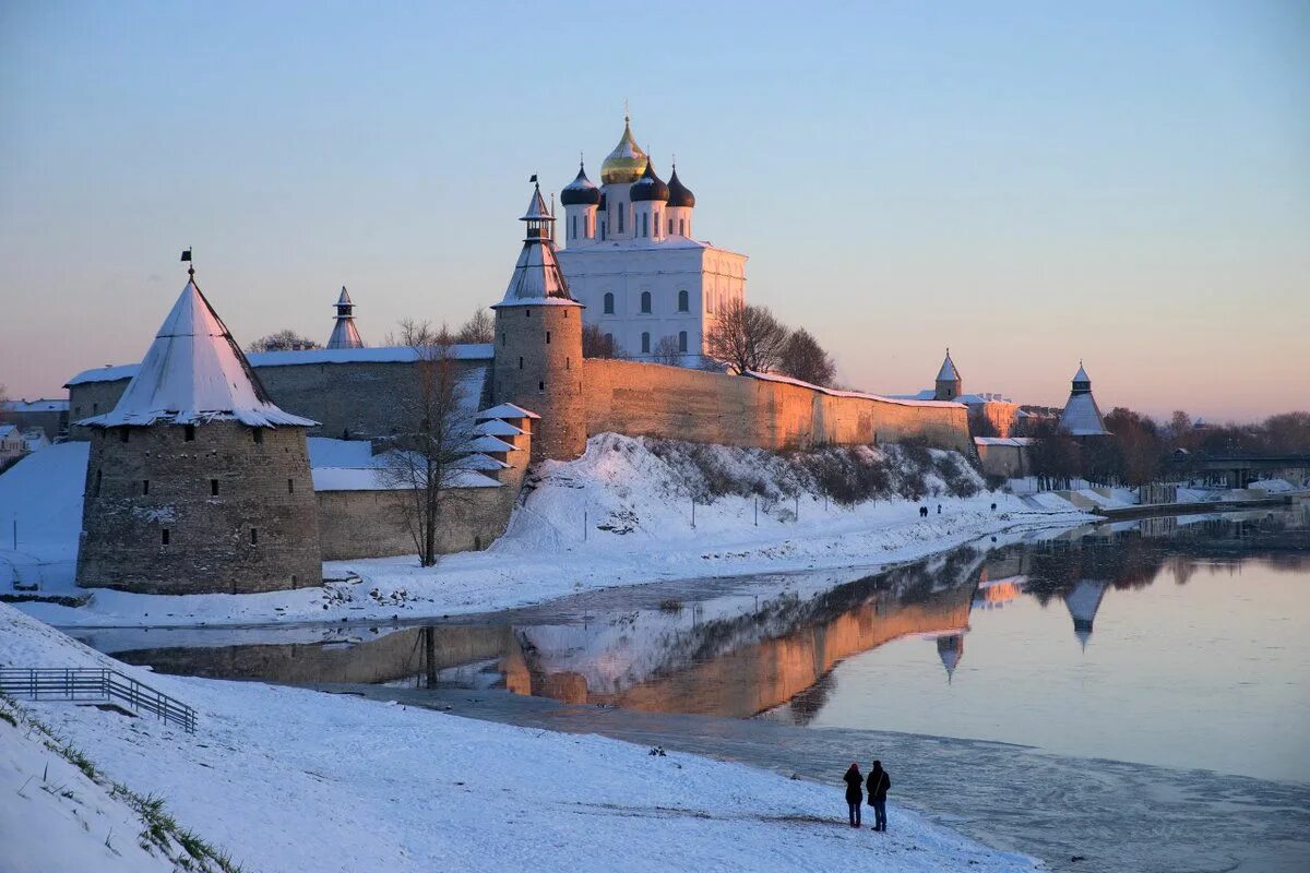 Экскурсия Псков Изборск Печоры. Новгородский Кремль Великий Новгород зима. Псковский Кремль Псков зимой. Кремль Великий Новгород зимой.