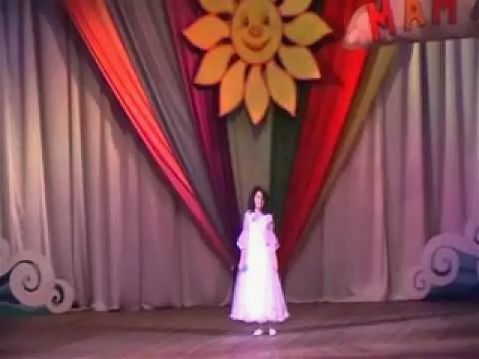 Песня пять февральских. 5 февральских роз. 5 февральских роз песня. текст песни 5 февральских роз текст. песня 5 февральских роз у зимы свои капризы.