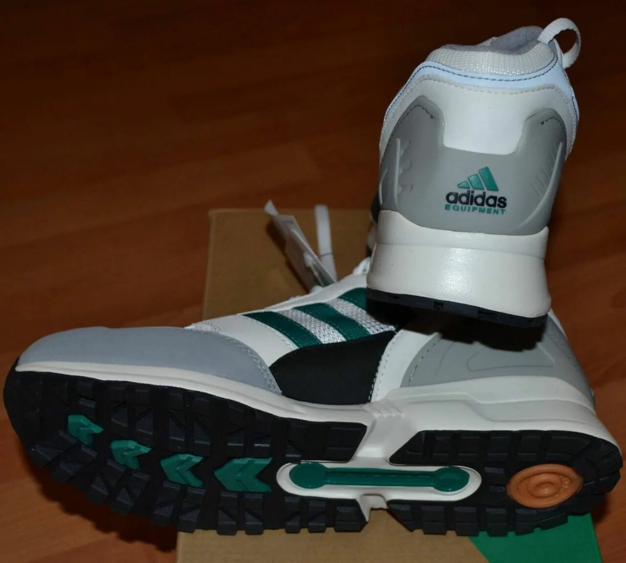 Кроссовки адидас из 90 х. Adidas Torsion 80-90. Adidas Torsion 90. Adidas Torsion кроссовки 90. Адидас Торшин кроссовки 90-х.