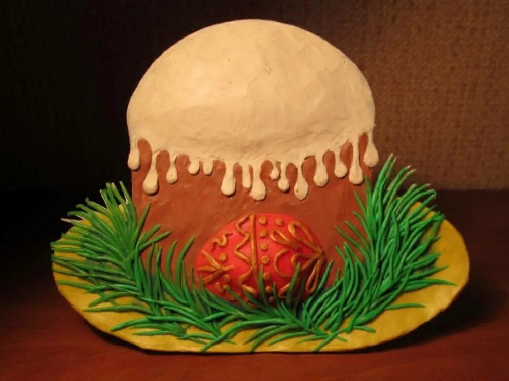 Лепить куличи