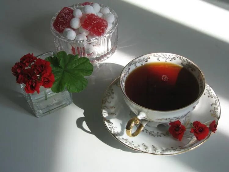 Прекрасные доброе утро гифы. Приятного доброго утра. Открытки доброе утро. Чашечка чая для тебя.