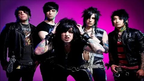 Saraya falling in reverse