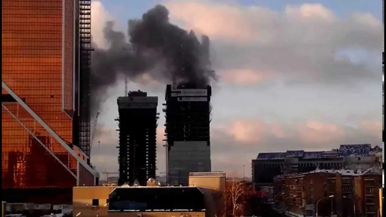 Пожар в башне Москва Сити. Башня Федерация пожар. Пожар в Москва Сити 2012. Горит башня Москва Сити сейчас. Правда что москва сити горит