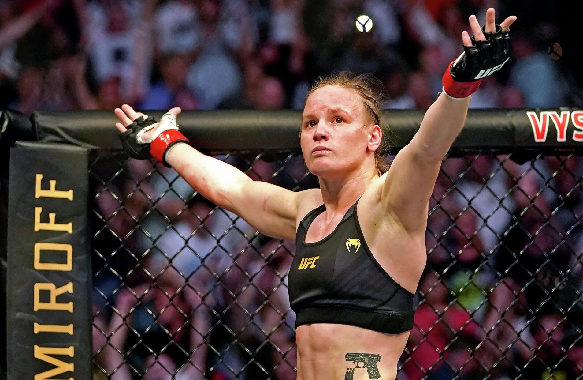 Чемпионка pfl кайла харрисон. 200 кг против девушки мма. Женские бои. Дарина боец мма. Ян сяонань.