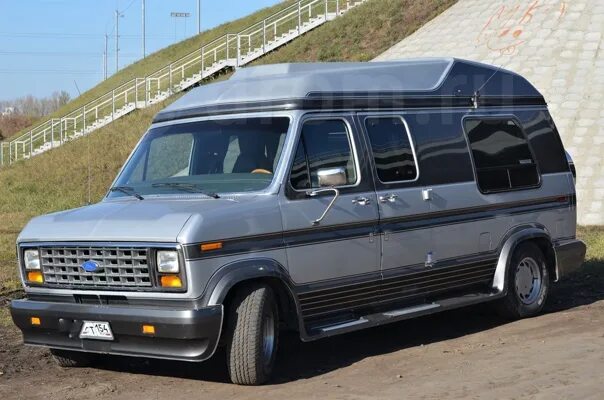 Форд эконолайн купить. Ford Econoline 1987. Ford Econoline van 1990. Ford Econoline IV. Ford Econoline 1992.