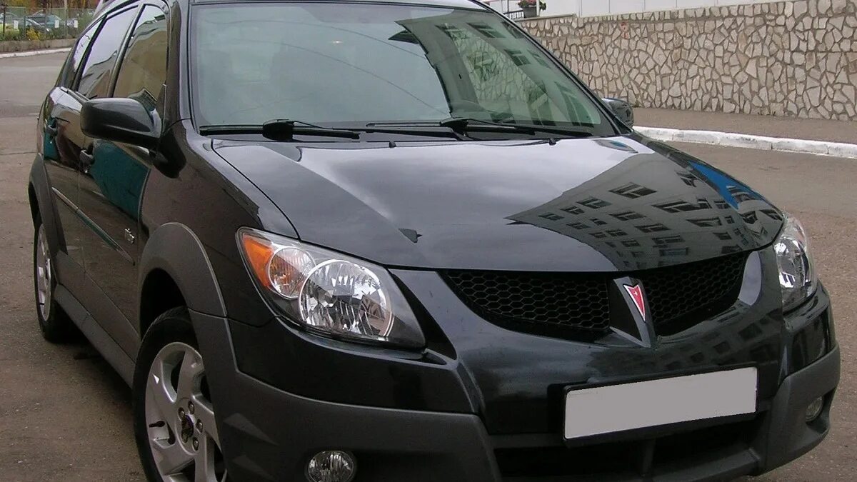 Диски понтиак вайб. Понтиак Вибе. Pontiac Vibe в обвесах. Обвес Понтиак Вайб. GM Pontiac Vibe.