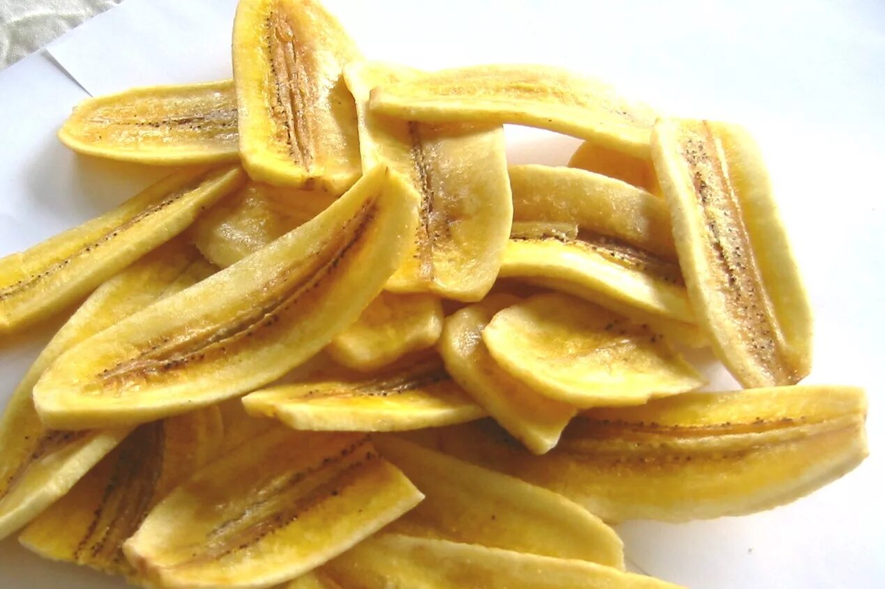 Сухофрукты банан. Сушеные бананы. Вяленые бананы. Банан сушеный нарезанный.