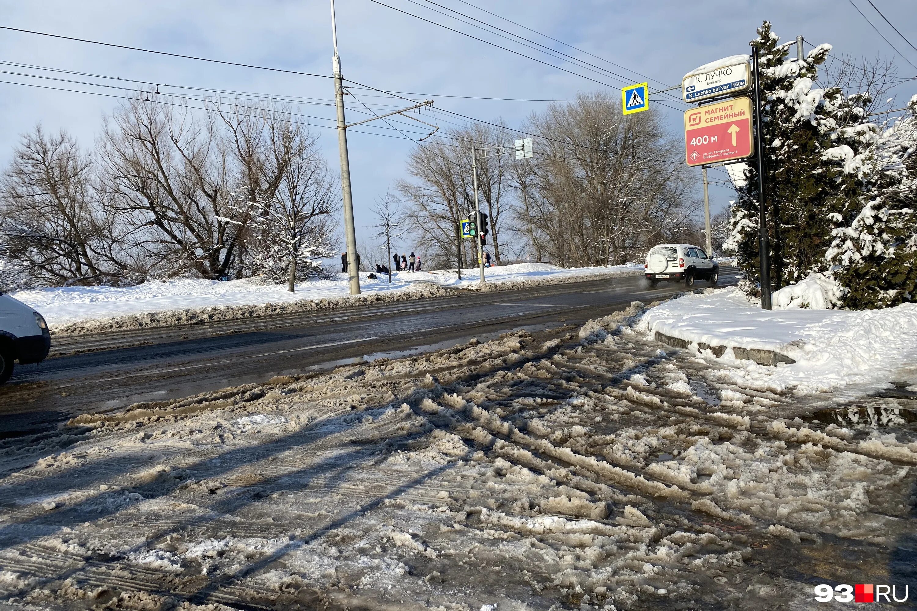 погода краснодар 2007 год фототгорода. уборка снега спецтехникой. 01. 2022. краснодарский край январь 2022.