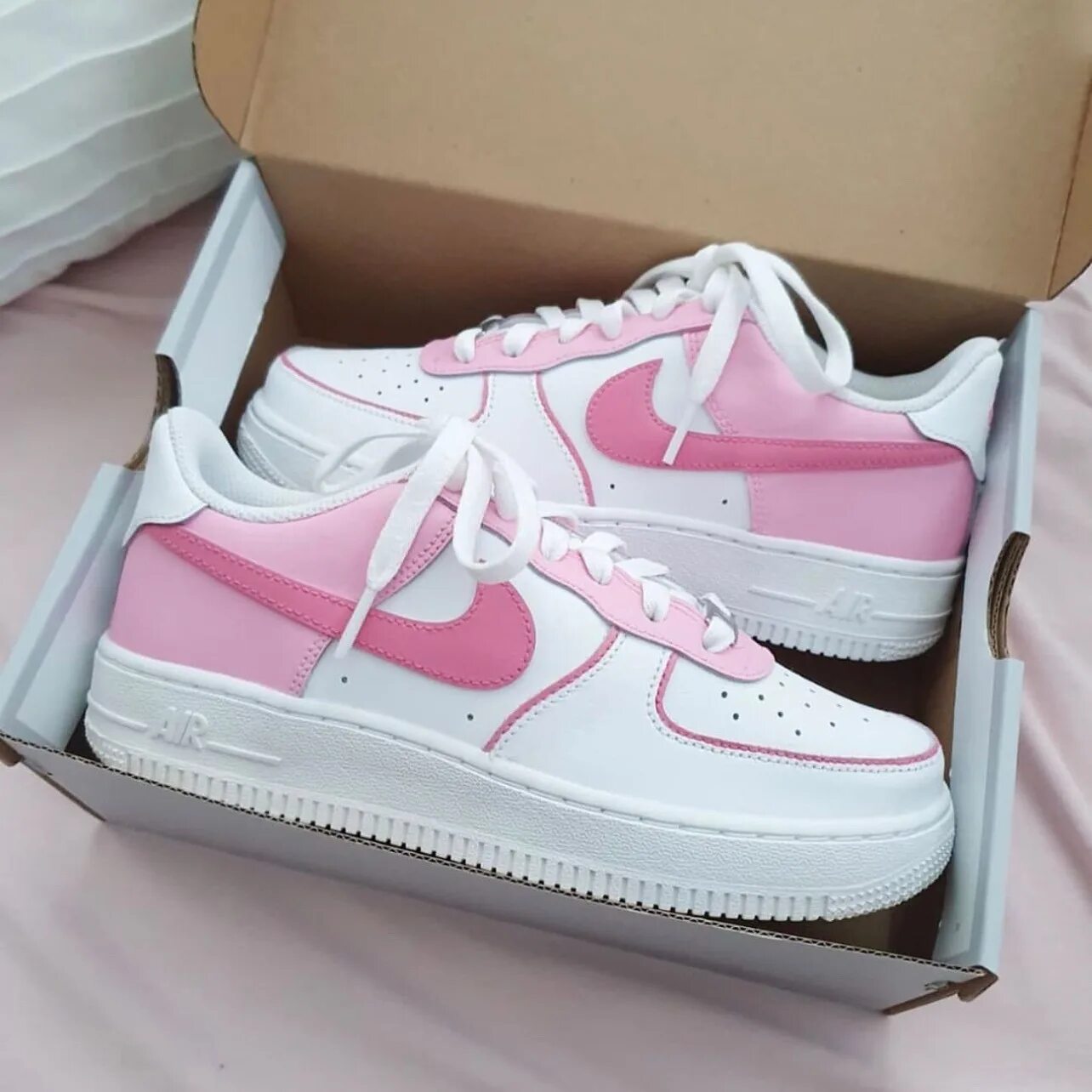 Найк форсы розовые. Nike Air Force 1 Pink. Nike Air Force 1 White Pink. Nike Air Force 1 розовые. Nike Air Force Pink.