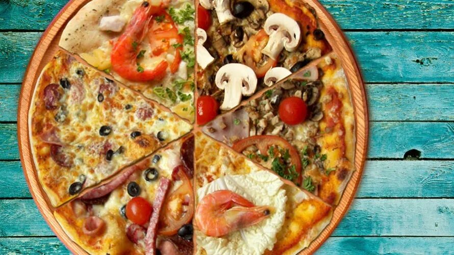 Начинка для пиццы. Пицца с разными начинками. Пицца с разными кусочками. Ингредиенты для пиццы разные.