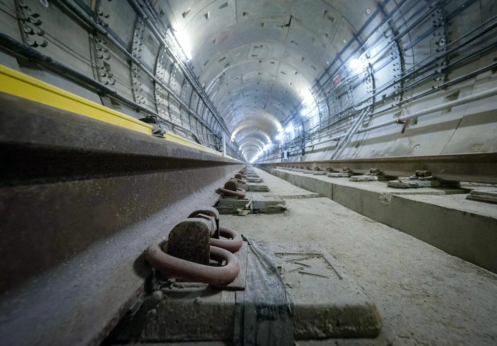 Метро далеко или ближе. Новомосковская станция метро. Проект метро Потапово Новомосковская. Станция Новомосковская Москва. Метро Новомосковская фото.