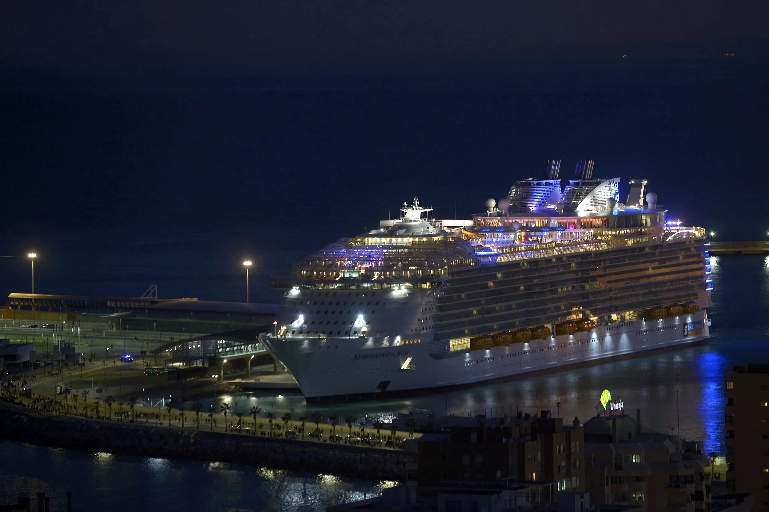 Прогулка на лайнере. Откуда отправляется круизный лайнер. Самые большие круизные лайнеры в мире 2021. Круизы для пенсионеров. Откуда отправляется круизный лайнер.